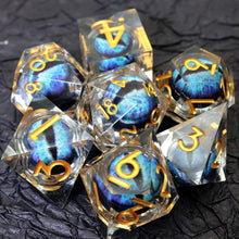 Cargar imagen en el visor de la galería, Dice Set, 7Pcs/Set Resin Sharp Edge Liquid Core Moving Eye Dice
