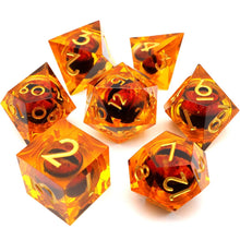 Cargar imagen en el visor de la galería, Dice Set, 7Pcs/Set Resin Sharp Edge Liquid Core Moving Eye Dice
