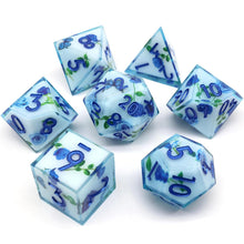 Cargar imagen en el visor de la galería, Dice Set, 7Pcs/Set Resin Sharp Edge Liquid Core Moving Eye Dice
